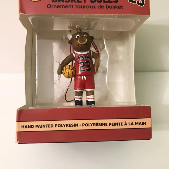 Souvenirs That Dont  Suck Basket Bulls Christmas Ornament Basketball Chicago - Picture 3 of 16